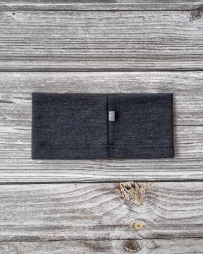 Lasten tumman harmaa merinovillapanta.