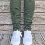 Aikuisten pitkät metsänvihreät merinovilla säärystimet