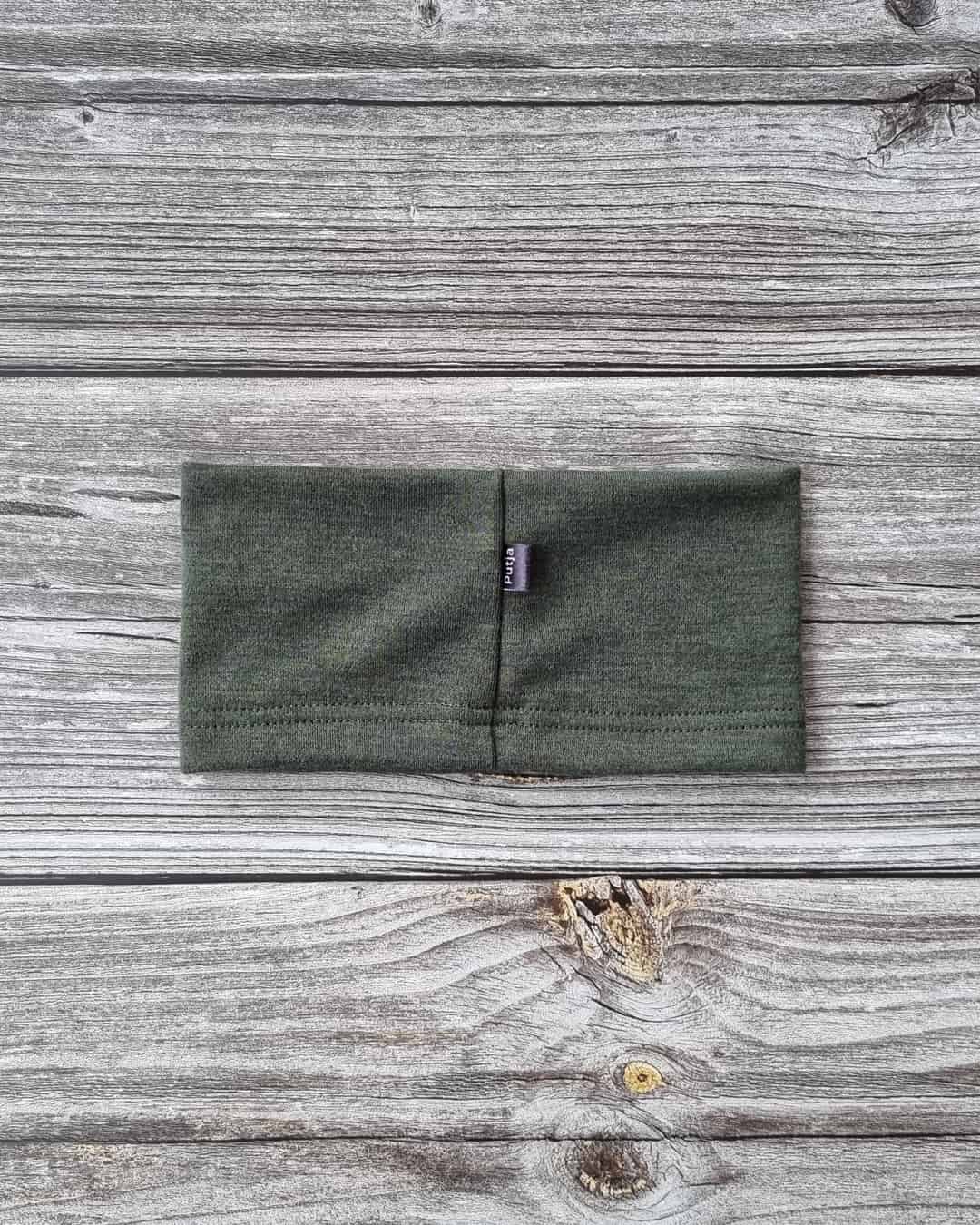 Aikuisten metsän vihreä merinovillapanta.